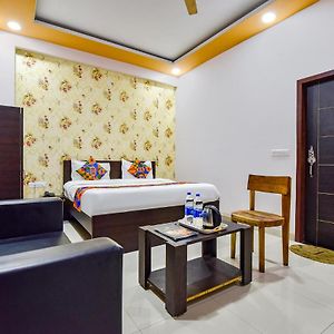 Fabhotel Sarvika